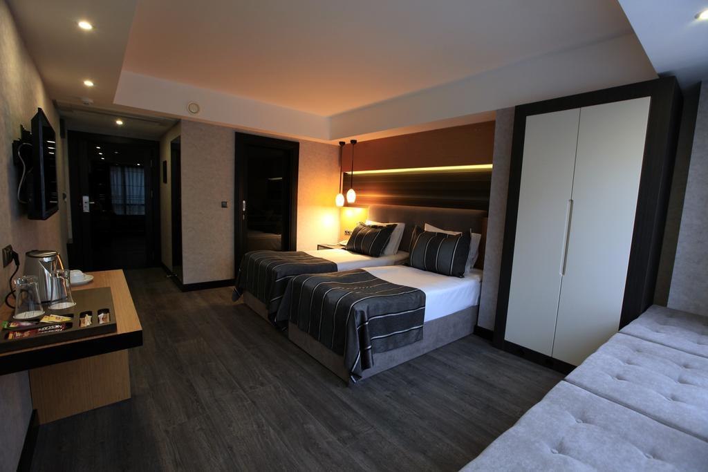 The Black Hotel Ескишехир Екстериор снимка