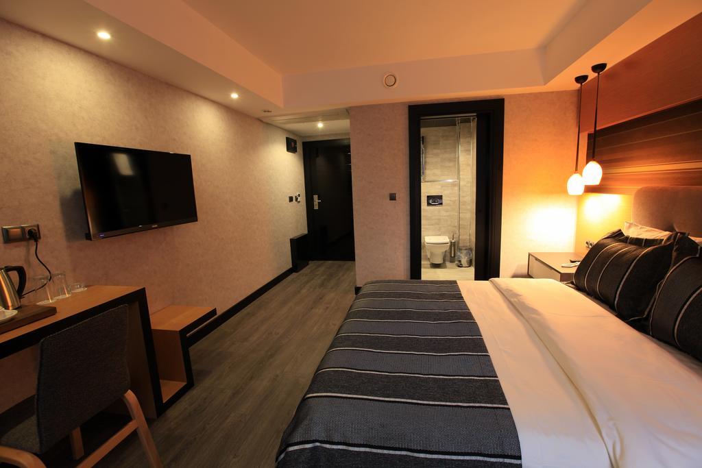 The Black Hotel Ескишехир Екстериор снимка