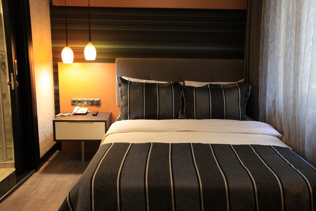 The Black Hotel Ескишехир Екстериор снимка
