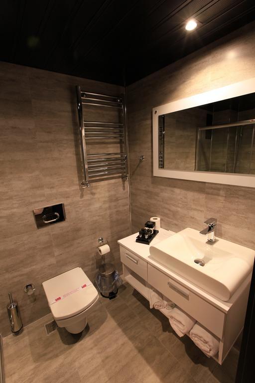 The Black Hotel Ескишехир Екстериор снимка