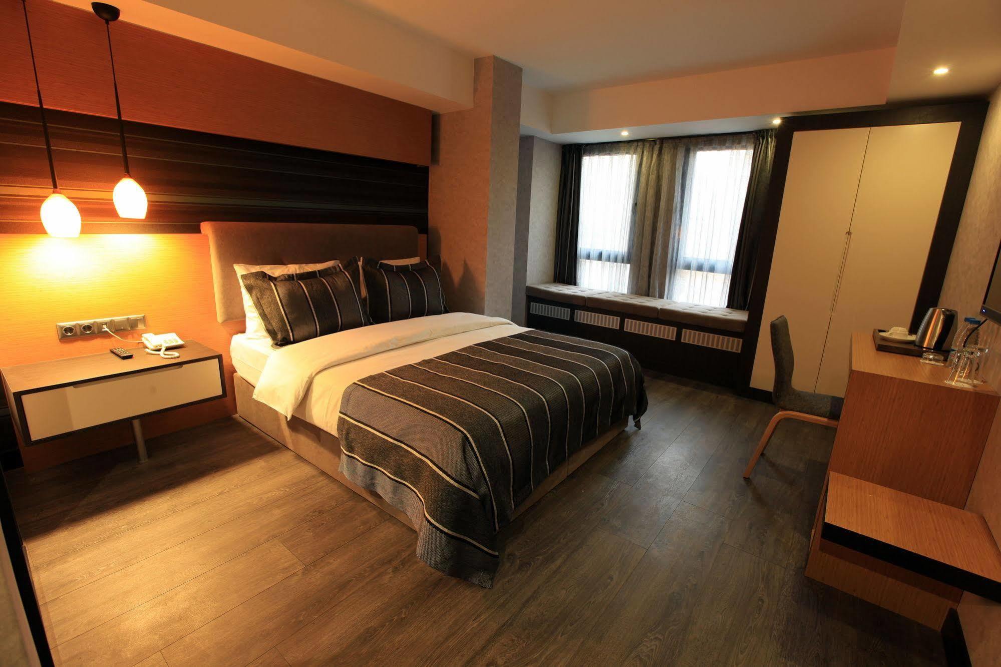 The Black Hotel Ескишехир Екстериор снимка